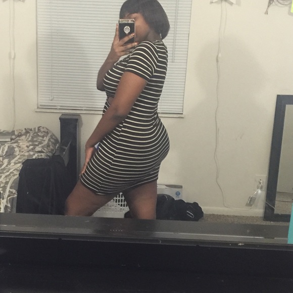 Black and white dress - Picture 5 of 5